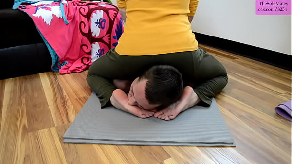 TSM – Dylan Rose sits on my head while I bury my face in her soles